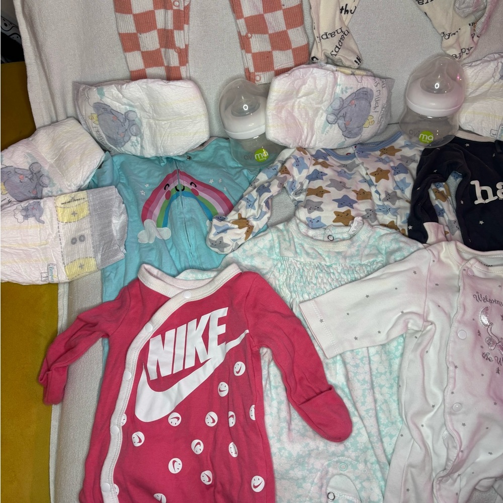 Newborn girl clothes